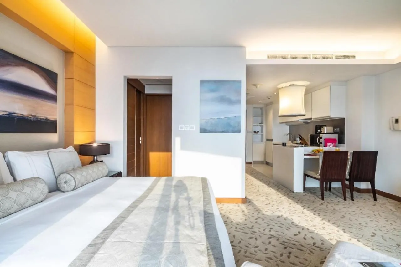 アパート Luxury Studio In Emaar Residence Fashion Avenue ドバイ アラブ首長国連邦