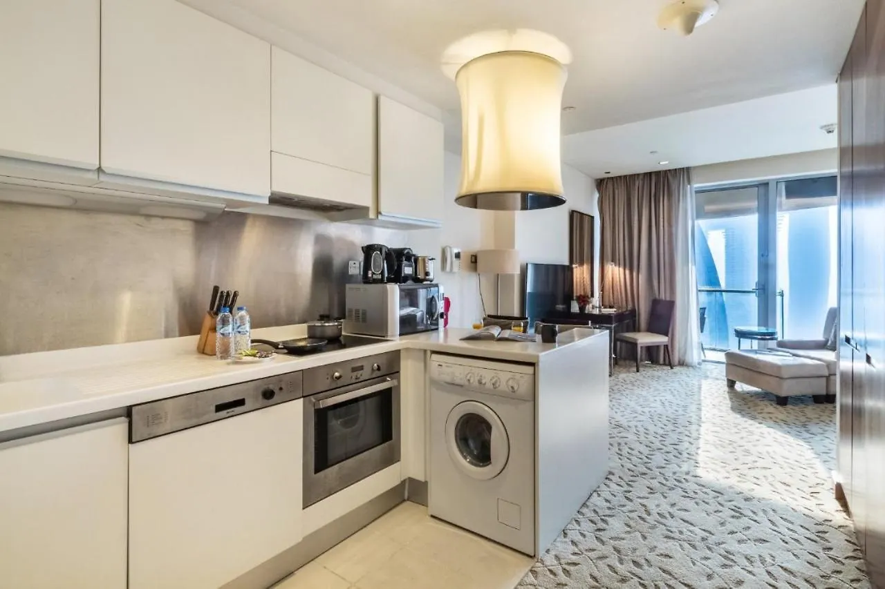 Luxury Studio In Emaar Residence Fashion Avenue ドバイ